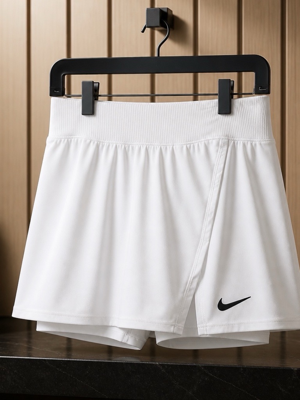 Nike Dri-FIT Athletic Skort
Women’s white with black Nike check
Size Medium